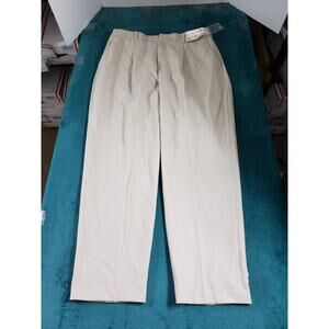 Uniqlo Pants Size 31 Womens Beige Stretch Chino Khaki Pleated Straight NWT